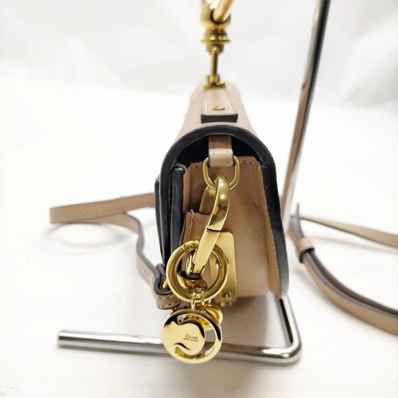 Authentic Chloe Beige Leather Hand Bag mon689-110525 - Picture 4 of 16